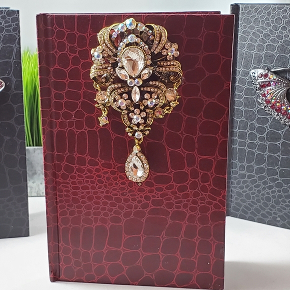 New Handmade Traveler's Journal - Picture 9 of 9
